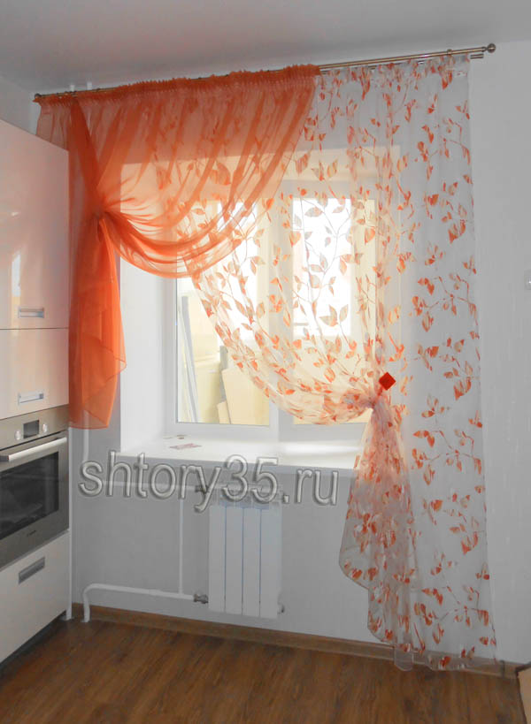 Ораньжевые шторы для кухни