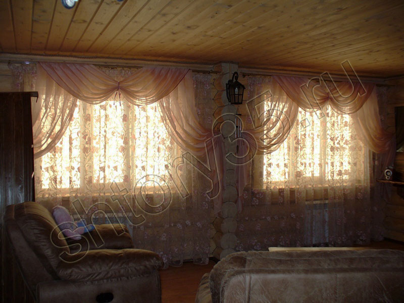 Карнизы для штор в деревянном доме
